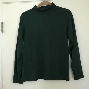 Green long sleeve turtle neck